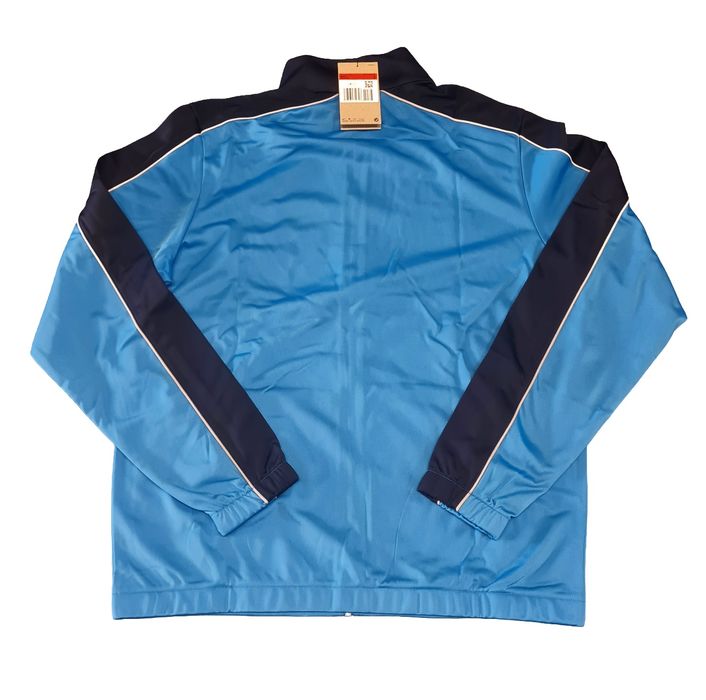 Мъжки Екип Nike

Чисто ново с етикети.

Размер L

Цена 119 лв.