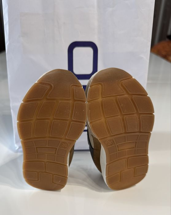 ЧИСТО НОВИ -Okaidi бебешки обувки - 20 размер