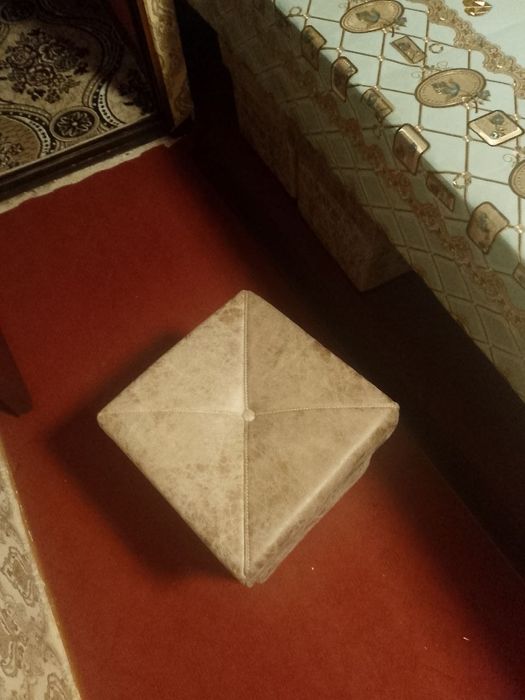 Zal uchun mebil fabrichni