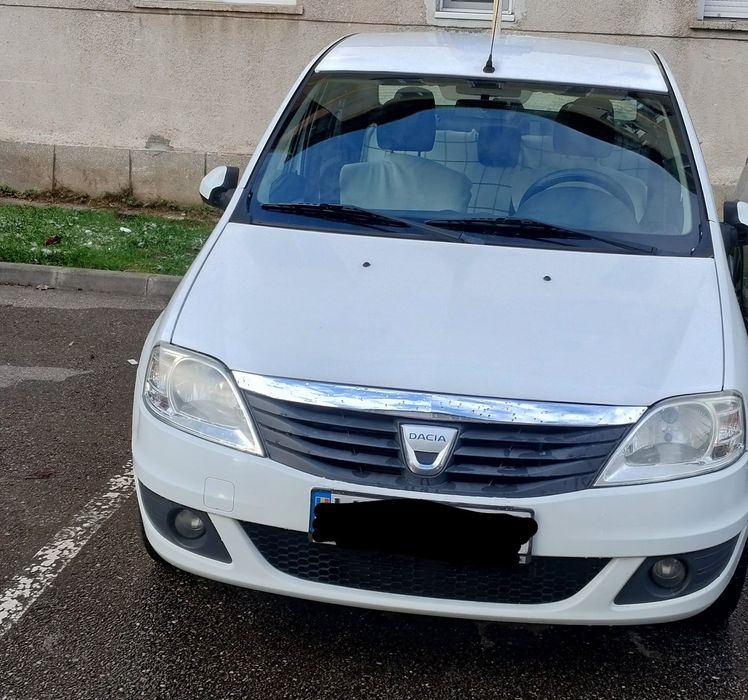 Dacia Logan an 2009