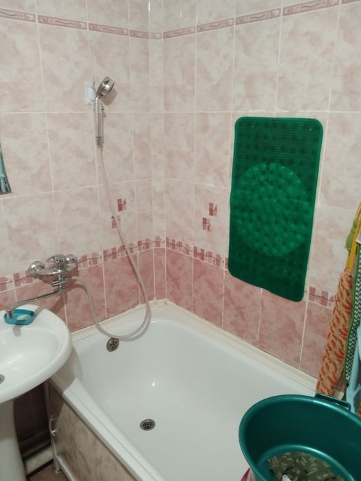 меняю 2 х на 3х комнатную