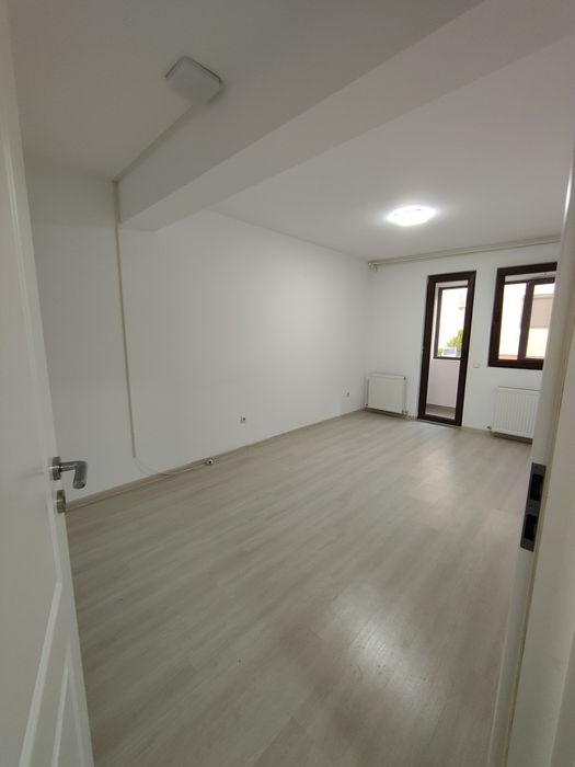 Apartament 3 camere + loc de parcare , Apartament Dobroești Decomandat cu vedere la gradina, Parter din 2+1