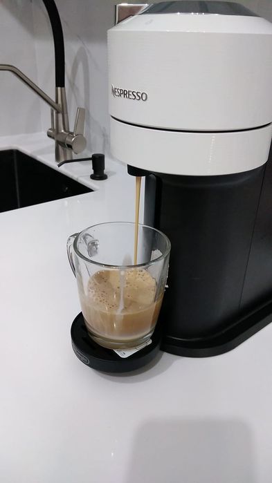 Продам капсульную кофемашину Nespresso