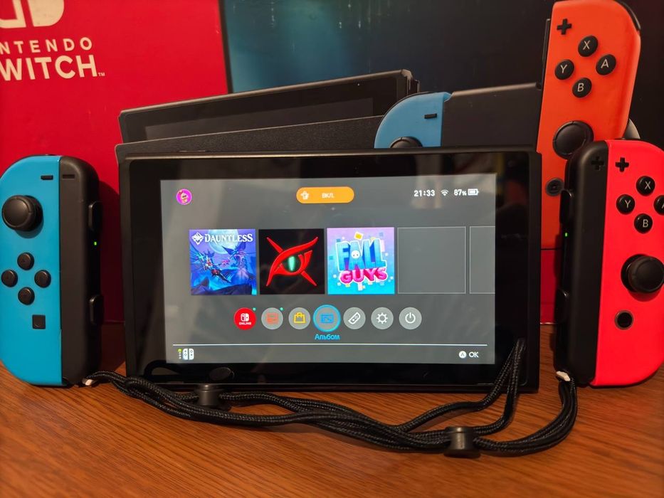 Игровая приставка Нинтендо Свитч