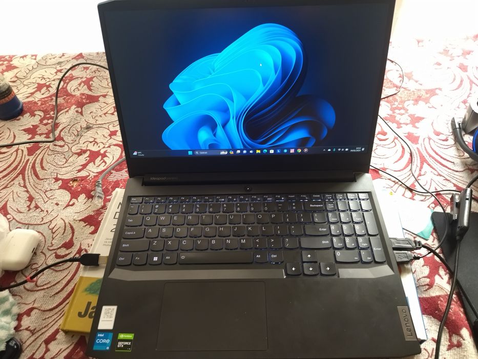 Noutbook dasturlash yoki igravoy oyin uchun