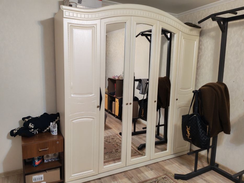 Шкаф в отлично состоянии