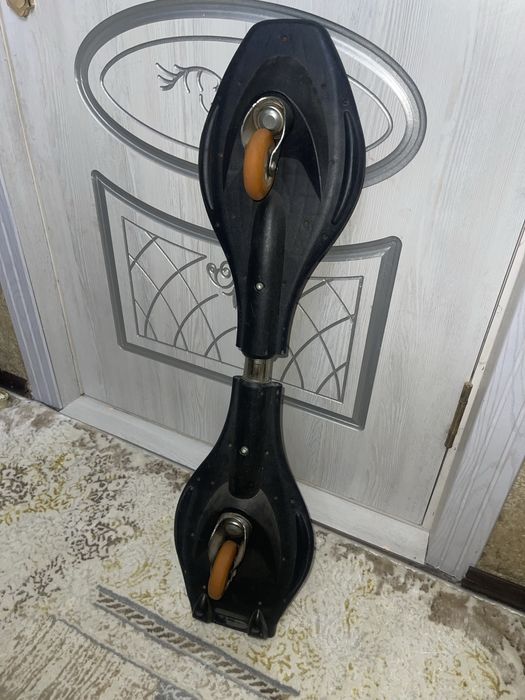 Продается скейтборд на двух колесах