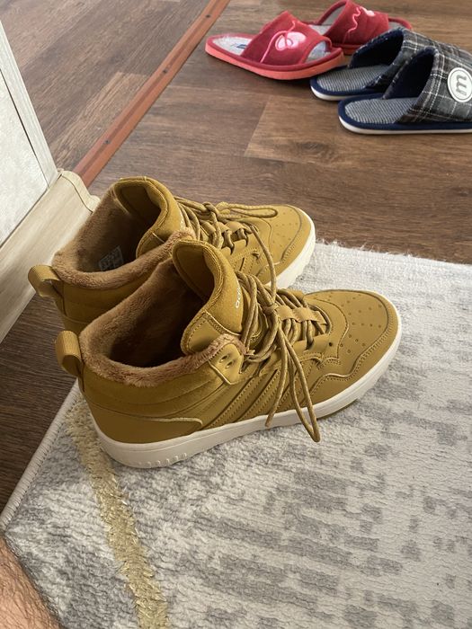 продам адидас размер 40