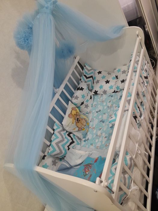 Детская кроватка