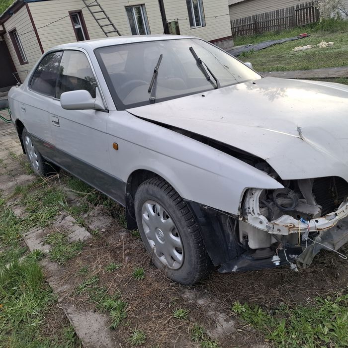 Продаётся машина тайото виста