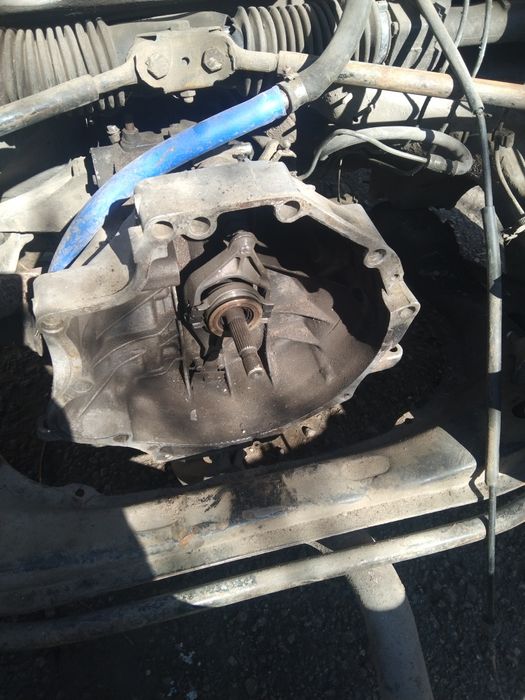 Продам коробку от ауди 100,80