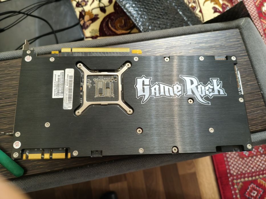 Продам Видеокарта PCI-E Palit GeForce GTX 1070