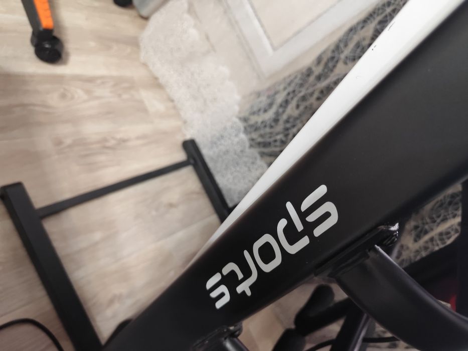 Продам срочно беговую дорожку