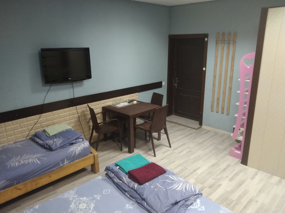 Кунлик Family Hostel сампида