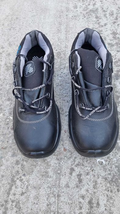 Pantofi de lucru marimea  43