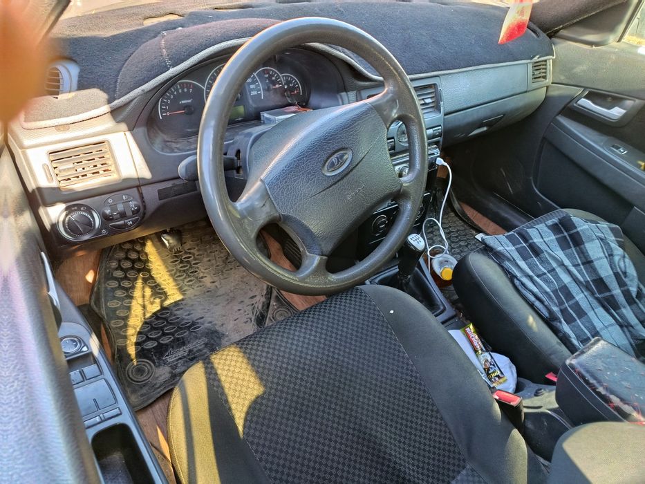 Продам Приору  универсал