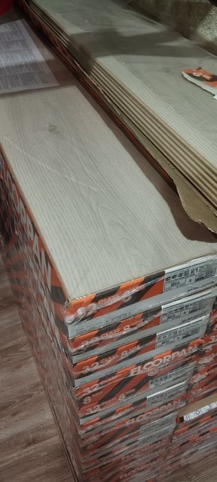 Прочное покрытия пола.