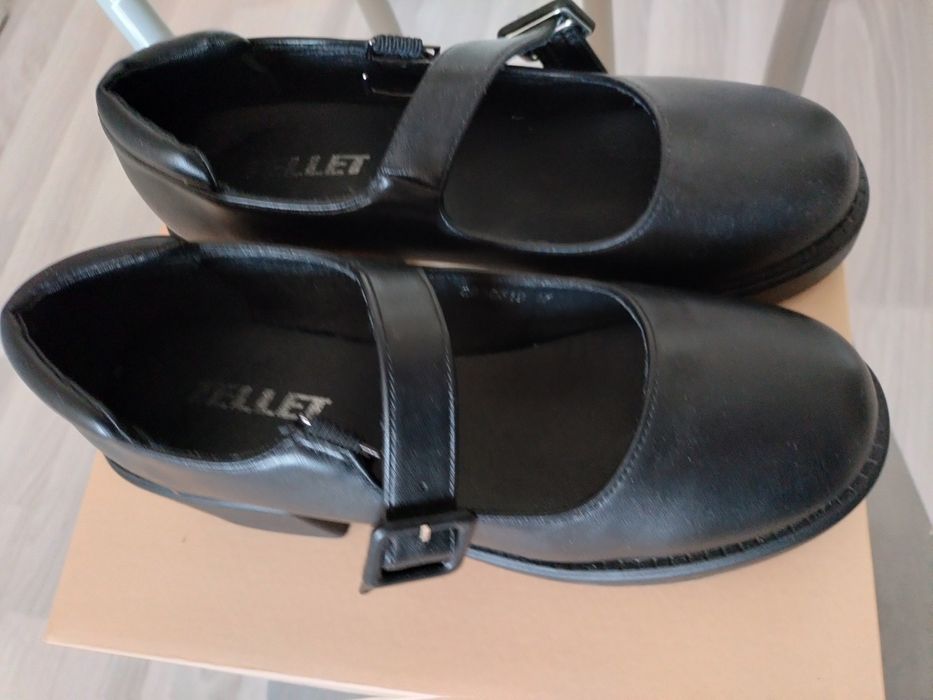 Продам женскую обувь