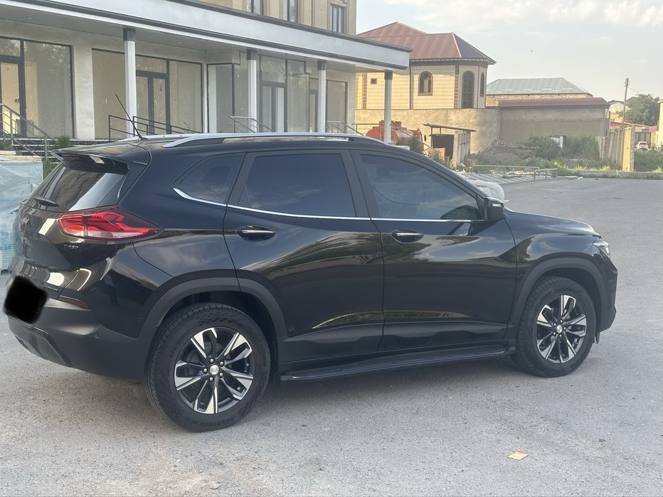 Trackir primier 2023 yil