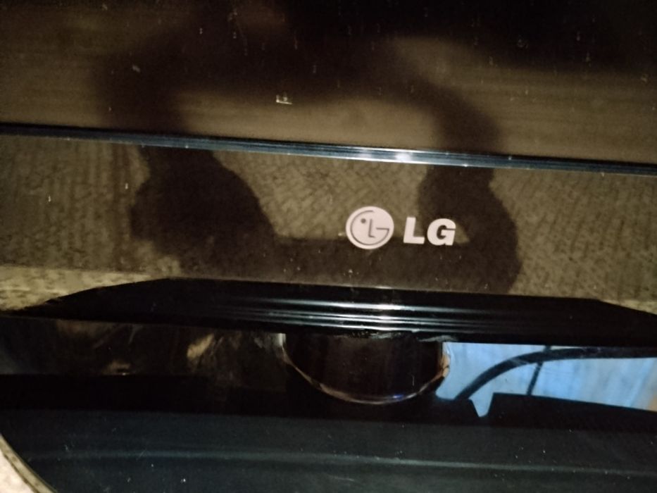 Продам телевизор LG