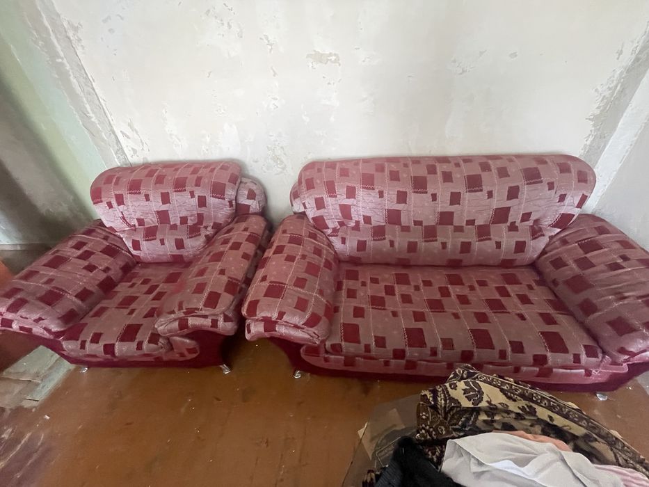 Продам 3-2-1 два дивана и кресло