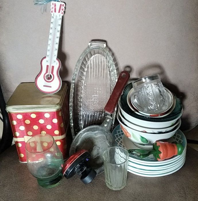 Продам разную посуду.