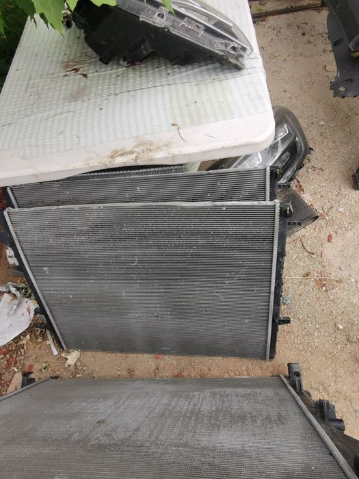 Bara grila aripa stânga dreapta radiatoare Renault master 5 2024/2025/2026