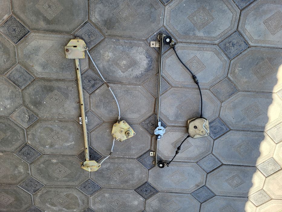 Механизм стекло  подьемника на газельь