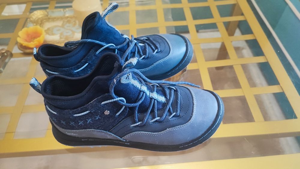 Спорни обувки JAMBU естествена кожа