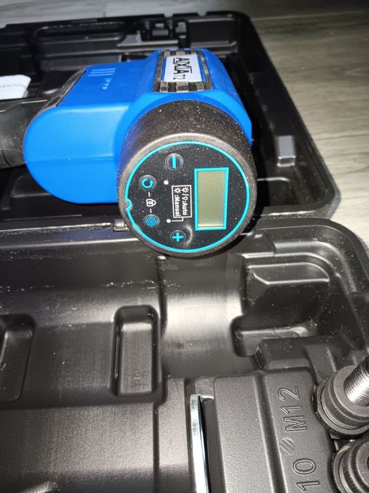 Masina de nituit/capsat M3 - M12