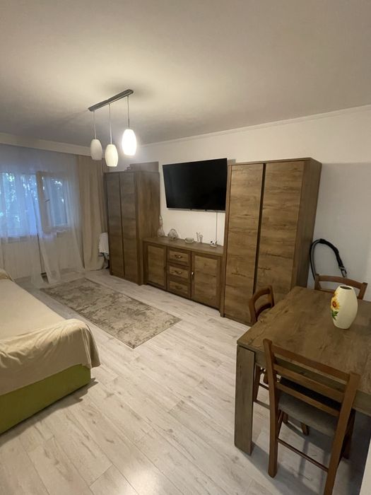 Vand apartament 3 camere poarta 6