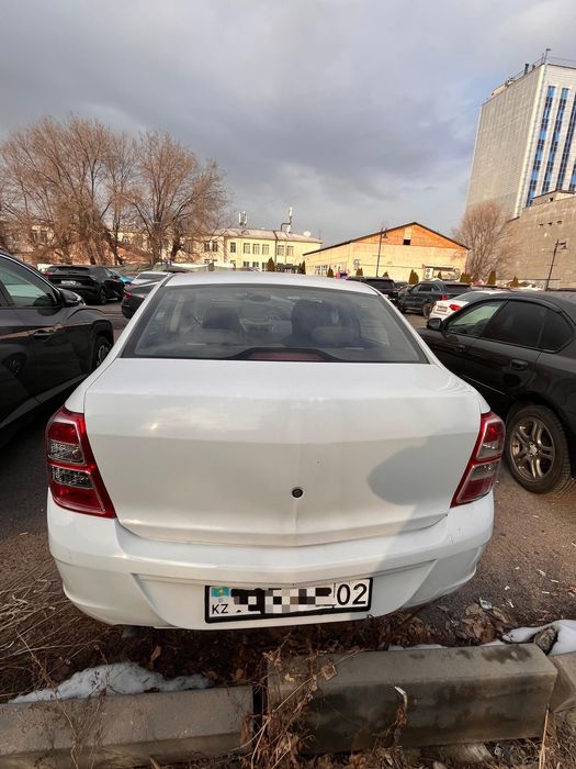 продам chevrolet cobalt 2021