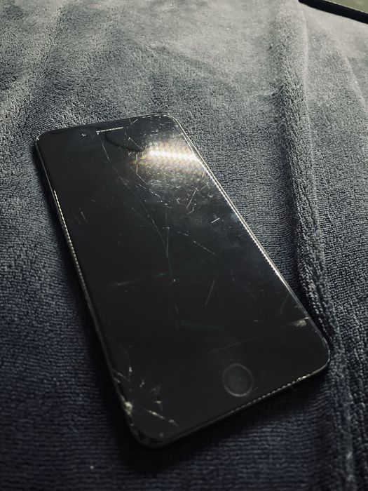 Iphone 7 plus сатылады