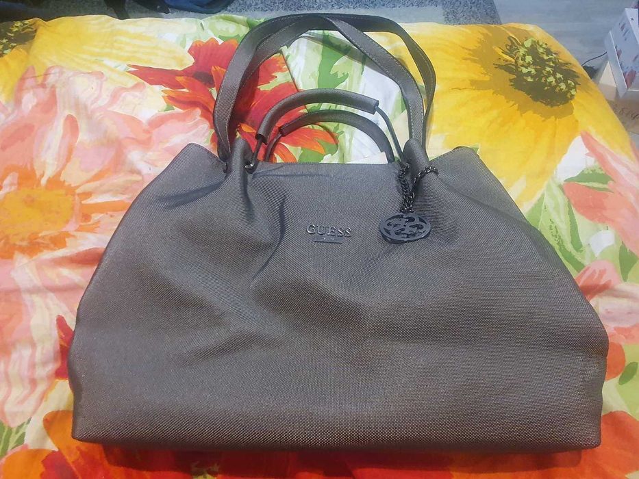 Чисто нова дамска чанта