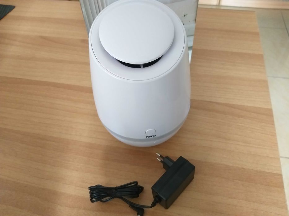 Антибактериален озонатор и йонизатор за офис или дом