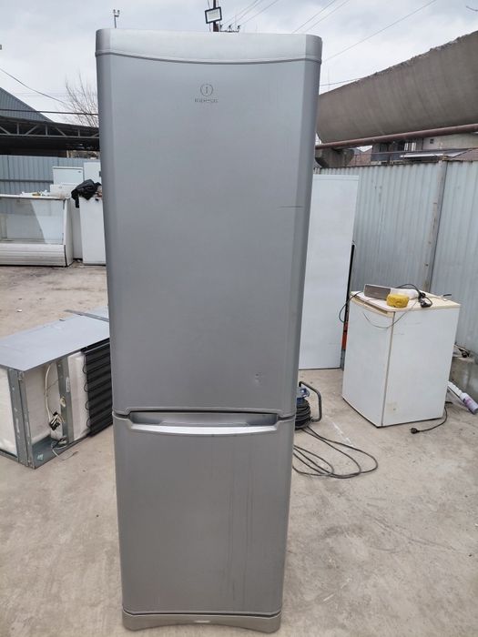 Холодильник рабочая все Доставка есть