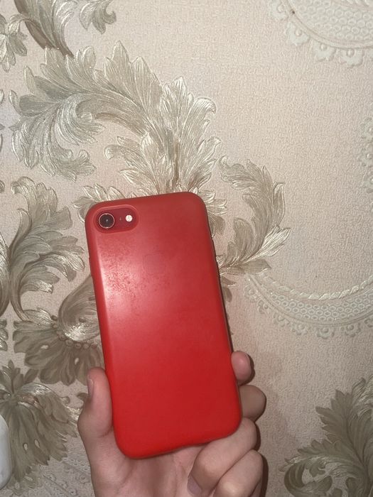 Iphone se 2/2020 RED