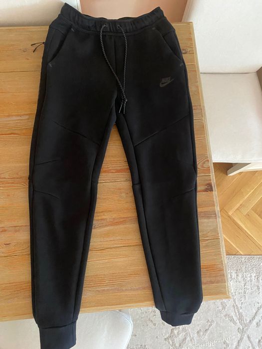 Долници Nike tech fleece