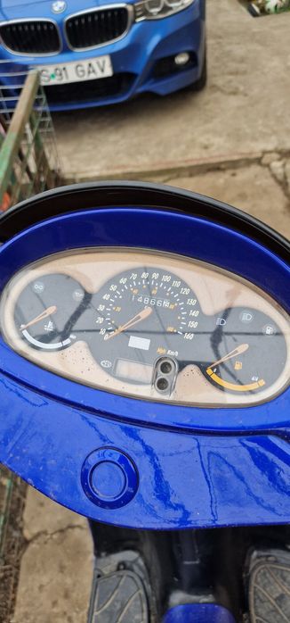 Vând Scuter aprilia leonardo 125cmc