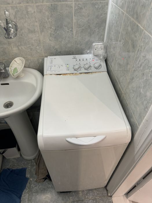 Стиральная машина Indesit witl 86 СРОЧНО