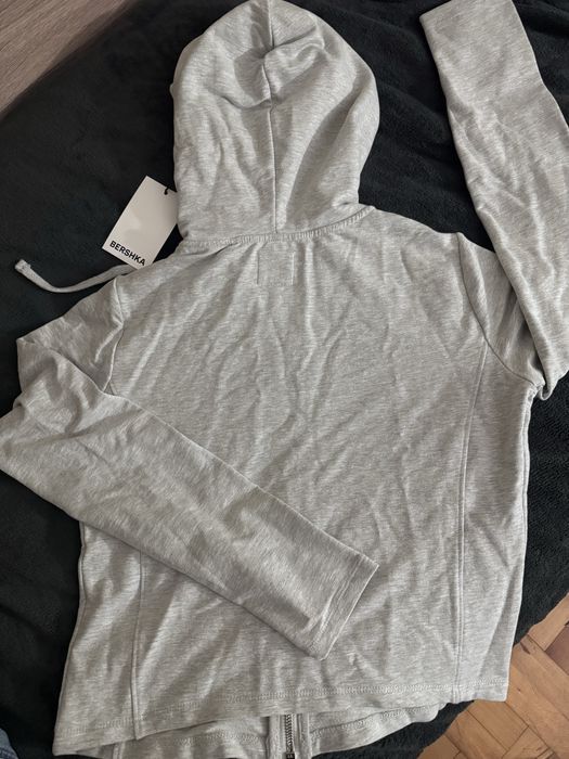 Сив суитшърт  BERSHKA