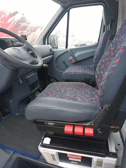 Продавам Спринтер 412д