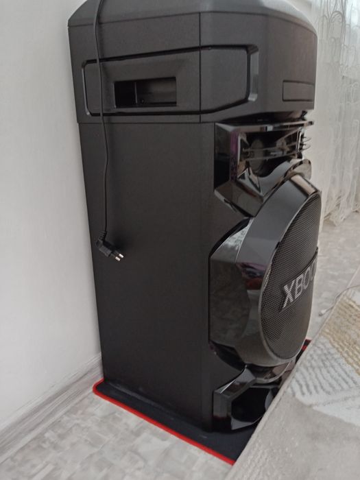 Музыкальный центр продам