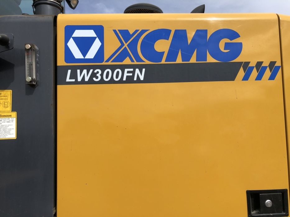 Услуги погрузчика и самосвала