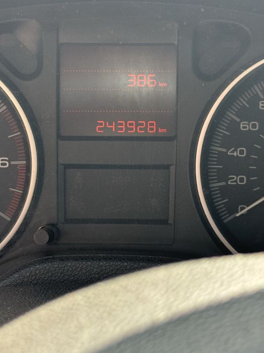 Vand Peugeot 301 cu Licenta si Firma de Taxi in Timisoara