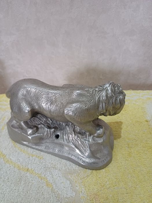 Продам статуэтки.