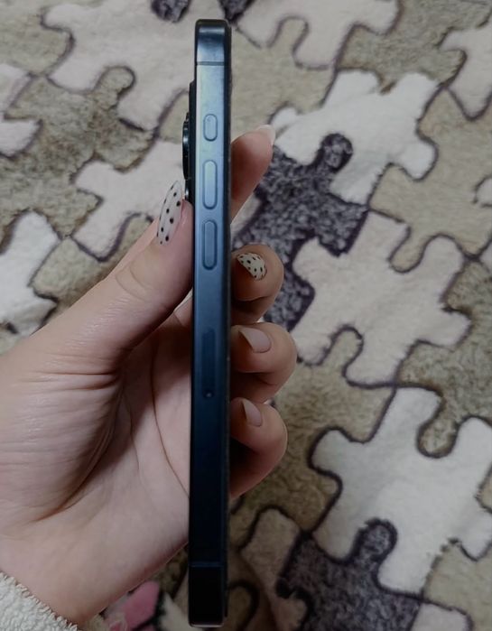 Продаю iPhone 15 pro