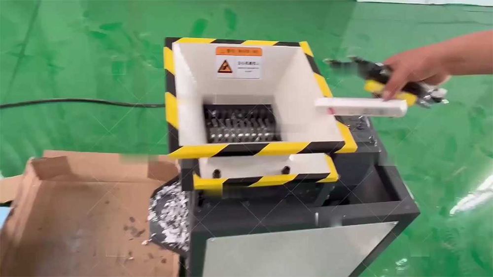 Индустриален шредер за дробене на бутилки, пластмаса и др. V180CN