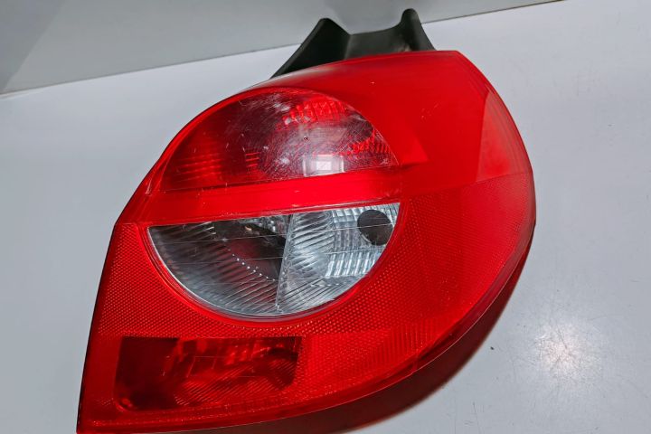 Stop  tripla dreapta 89035080 Renault Clio a 3-a generatie