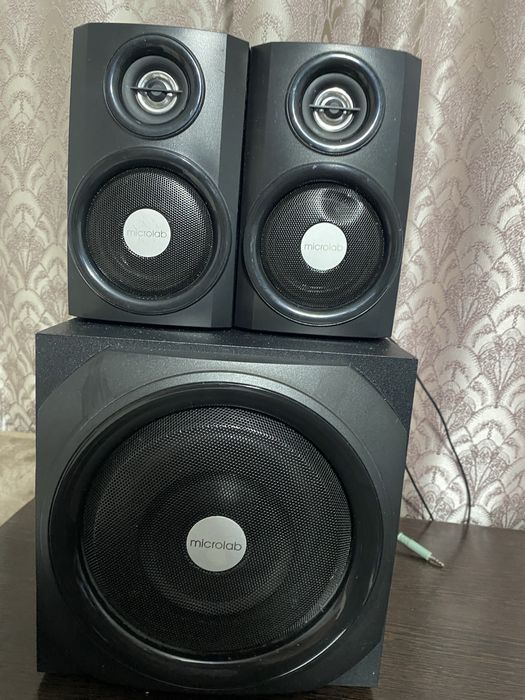 Продам колонки MicroLab